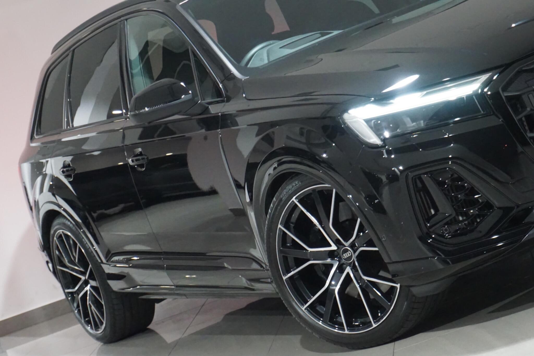 Audi SQ7 4.0 TFSI V8 Black Edition SUV 5dr Petrol Tiptronic quattro Euro 6 (s/s) (507 ps)